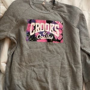 Womens crooks & castles crew neck, size small.